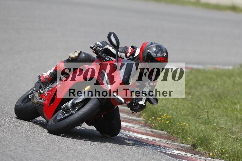 /27 12.06.2025 Ducati Schweiz Trackday Warmup  ADR/gelb-jeaune/ohne